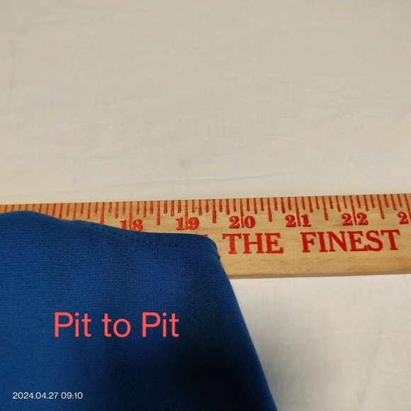 Mudpie Blue Ruffle Tie Neck Sleeveless size Medium Top Shirt - Picture 8 of 9